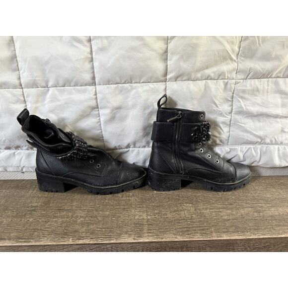 Karl Lagerfeld Paris Women Booties Payson Combat Black Boot Embellished Size 7.5 - Picture 4 of 5